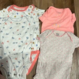4 onesies 3 months like new